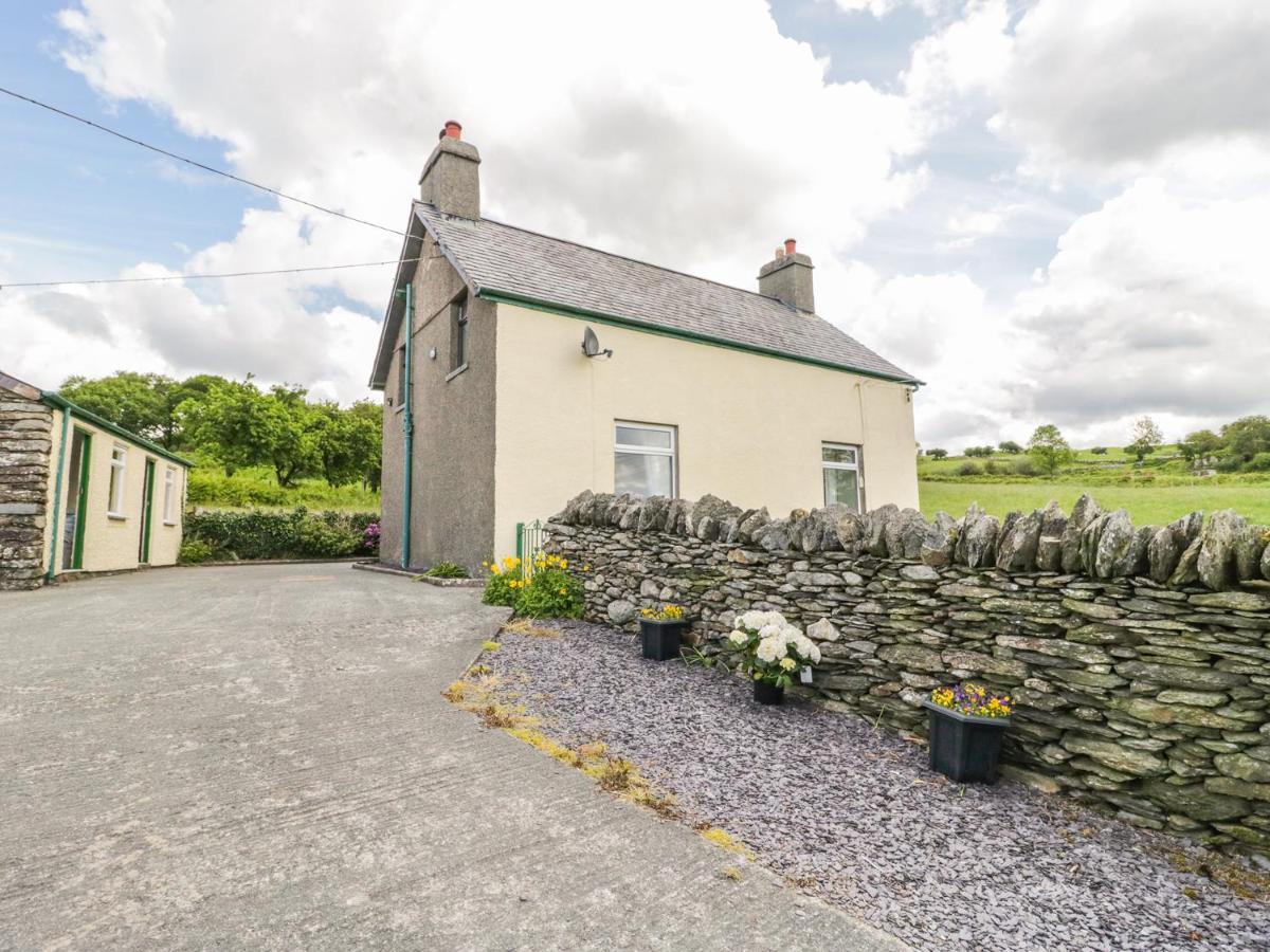 Villa Penrhyddion Ucha Capel Garmon Exterior foto